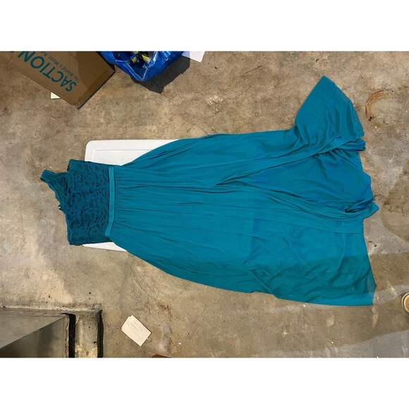 David’s Bridal Bridesmaid Dress size 2 Oasis - Picture 1 of 6